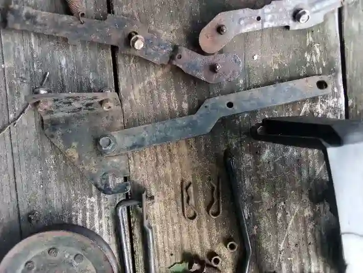 disassembling mower deck